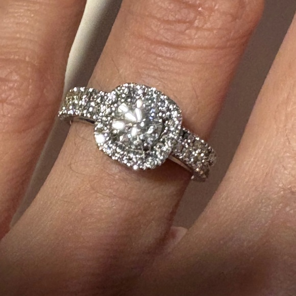 1CTW 14KWG 1/2CTR WEDDING RING - Picture 2 of 3